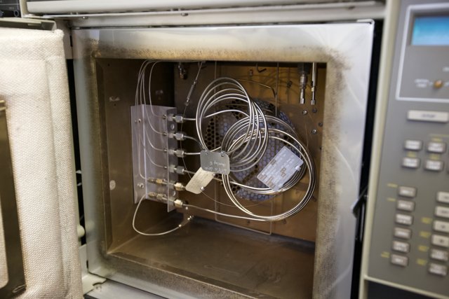 Inside Look: The Electrical Components of a Modern Oven