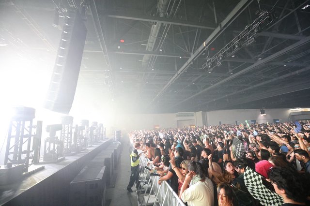 Massive Indoor Crowd Electrified at Wobbleland 2026
