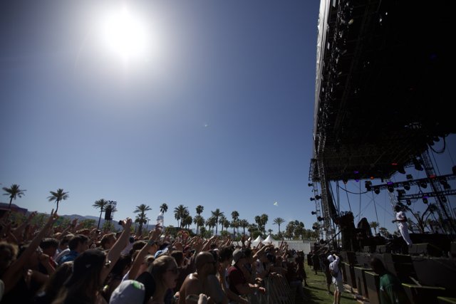 Sun, Flares, and Music: Crowd at Coachella 2017