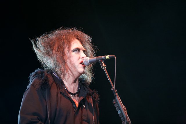 The Cure electrifies London's O2 Arena