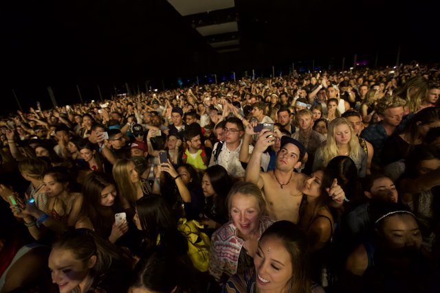 Snap Happy Crowd at Coachella 2016