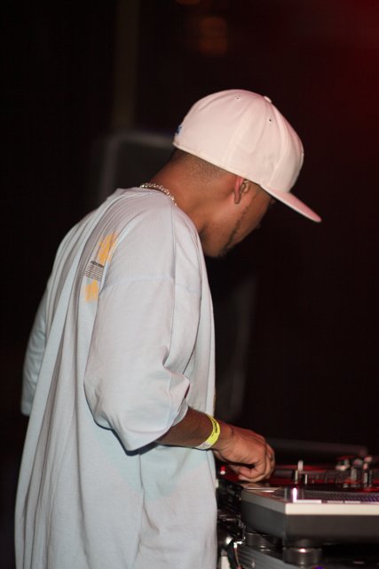 White Hat DJ