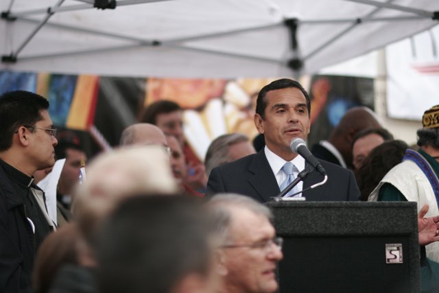 Antonio Villaraigosa Addresses a Packed Crowd