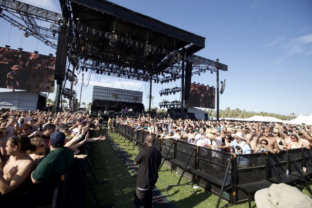 Coachella Sunday Crowd Rocks Out to Live Performance