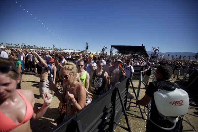 Coachella 2012: A Sea of People and Colorful Accessories