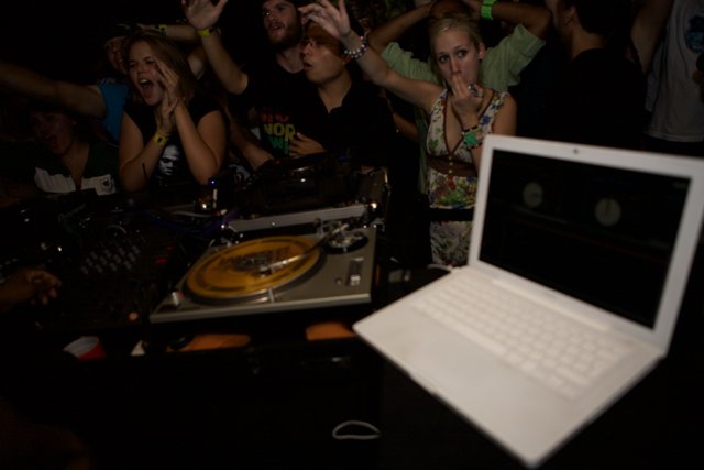 Laptop beats at the nightclub