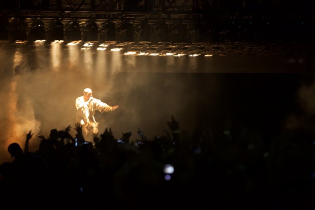 Kanye West Rocks the O2 Arena in London