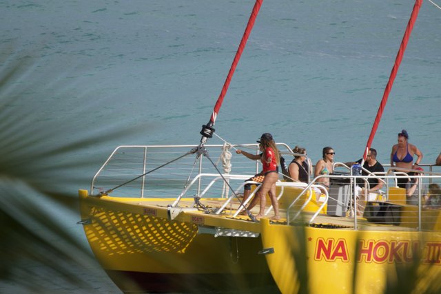 Summer Vibes at Sea: A Hawaiian Sailboat Adventure