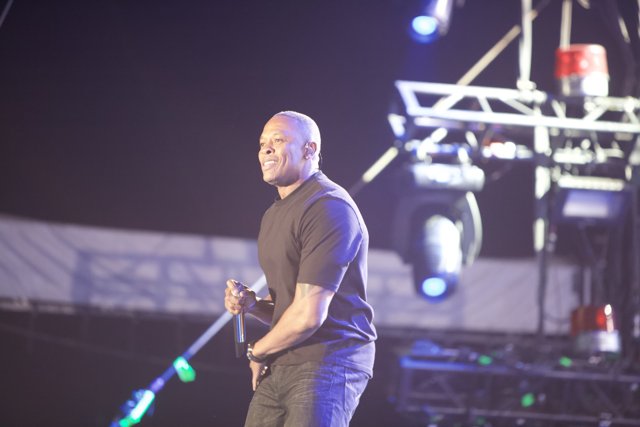 Dr. Dre Commands the Stage