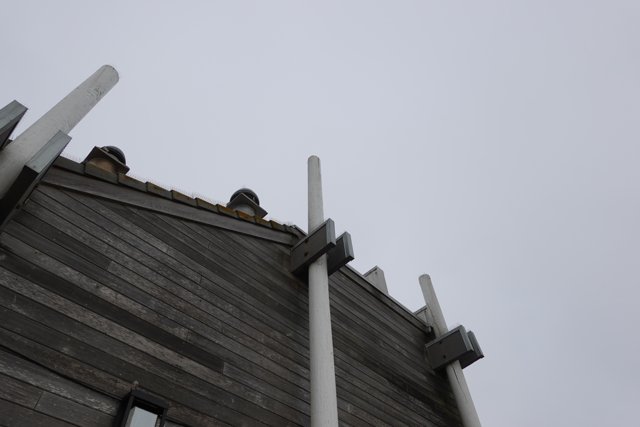 Rustic Roof with Three Poles