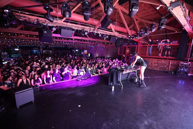 DJ Ignites Packed Dance Floor at Wobbleland 2026