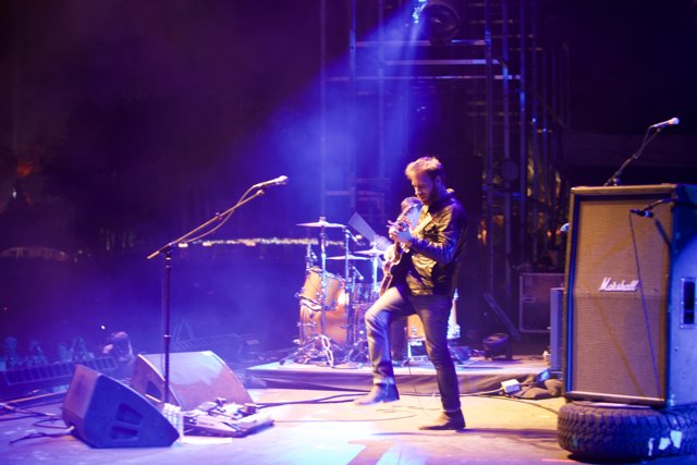 Dan Auerbach Rocks Coachella Stage with His Guitar