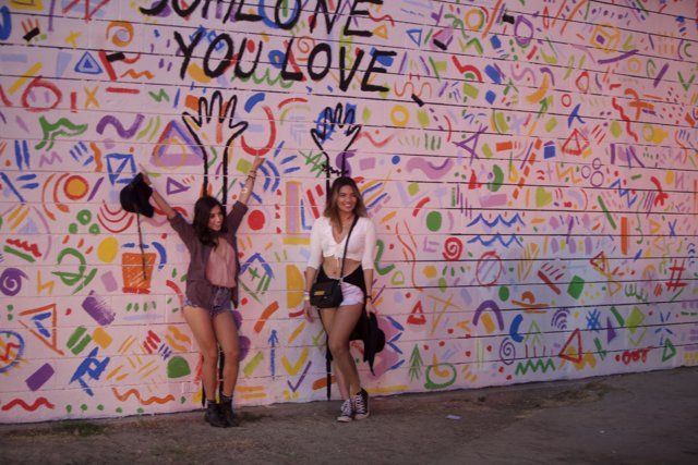 Graffiti Wall Fashionistas