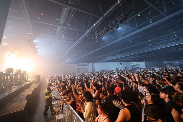 Massive Indoor Crowd Electrified at Wobbleland 2026
