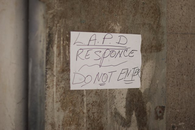 LAPD Response Sign