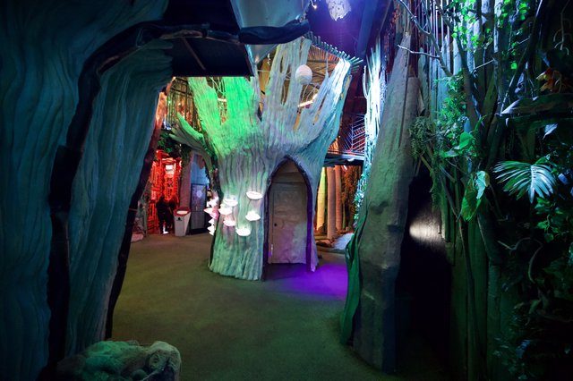Whimsical Tree House Installation in Immersive Art Museum