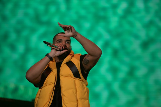 Drake rocks the stage