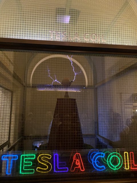 Tesla Coil Illuminates Griffith Observatory