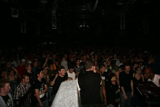 Pete G Entertains the Urban Crowd at Funktion Viram Concert