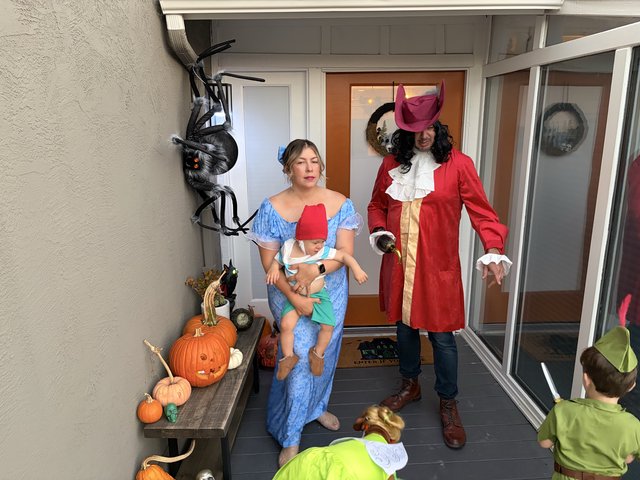 Peter Pan Family Halloween Costume on Front Porch