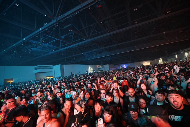 Massive Indoor Crowd Electrified at Wobbleland 2026