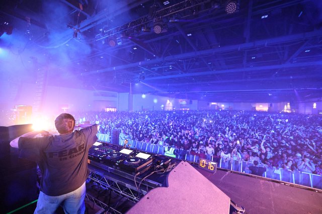 DJ Commands Massive Crowd at Wobbleland 2026