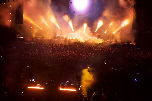 Rocking the Crowd with Lights and Smoke