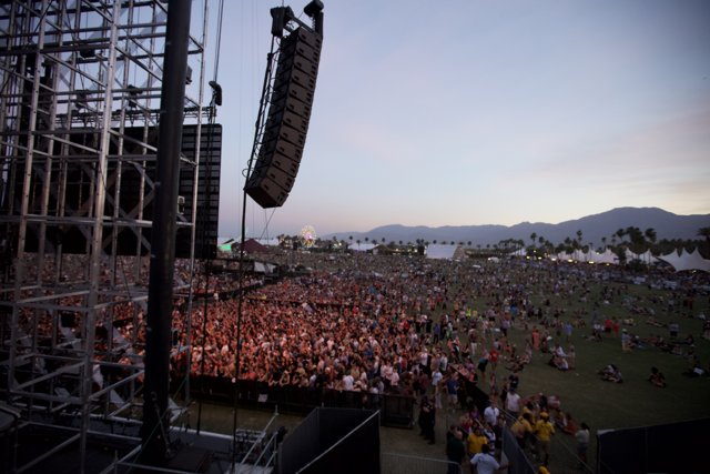 Coachella 2011: Sunday's Huge Concert Crowd