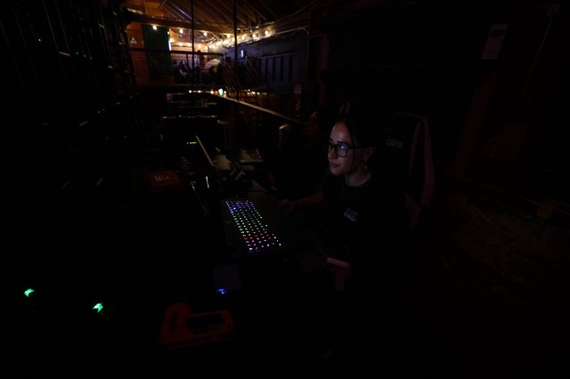 Lone Operator in the Dark at Wobbleland 2026