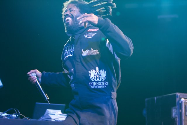 Murs Takes the Stage