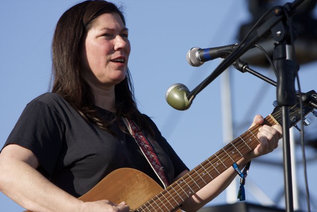 Kim Deal Strums Her Strings at Coachella 2008