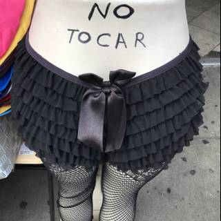 No Tocar mannequin