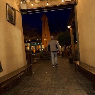 Evening Stroll Through Santa Fe's Historic Adobe Corridor