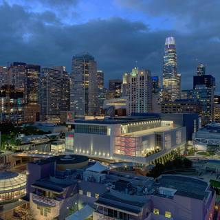 San Francisco's Dazzling Metropolis at Dusk