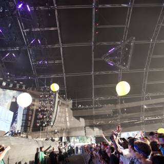 Balloon-filled Crowd at Coachella Concert