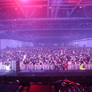 Massive Indoor Crowd Packed at Wobbleland 2026