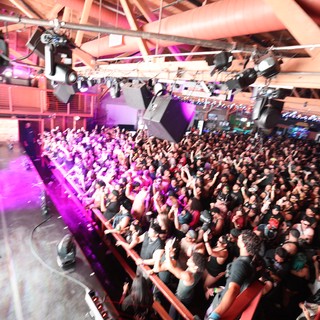 Packed Crowd Surges at Wobbleland 2026 Festival
