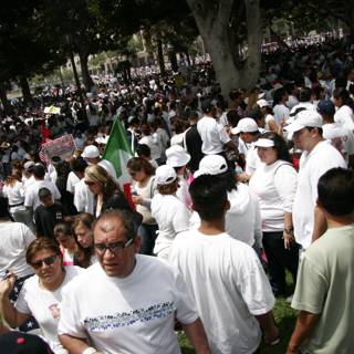 A Sea of White Hats and Shirts