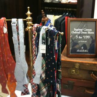 Tie Display with Suitcase and Sign
