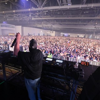 DJ Commands Massive Indoor Festival Crowd at Wobbleland