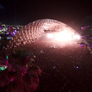 Bright lights and big crowds at Coachella Music Festival