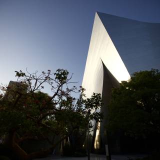 The Iconic Walt Disney Hall of Music in a Metropolis