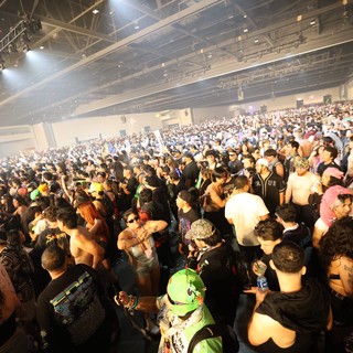 Massive Indoor Crowd Packed at Wobbleland 2026