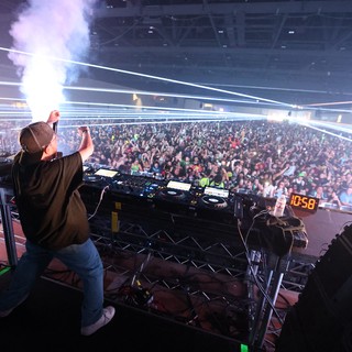 DJ Commands Massive Crowd at Wobbleland Festival 2026