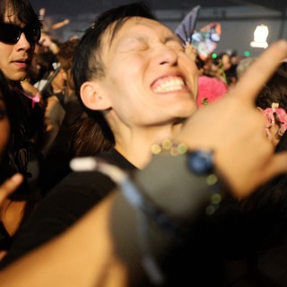 Euphoric Crowd Surges at Wobbleland Festival 2026