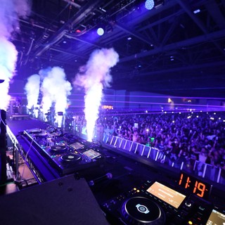 DJ Ignites Massive Crowd at Wobbleland 2026