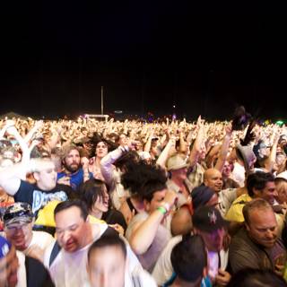 Coachella 2009: A Night Among the Crowd