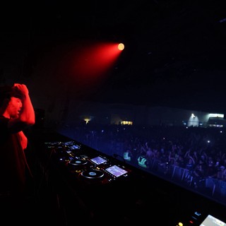 DJ Ignites the Crowd at Wobbleland Festival 2026