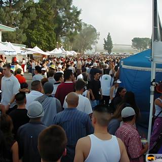 Audiotistic 2002: A Sea of Hats and Crowds