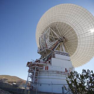Majestic Radio Telescope in the Desert